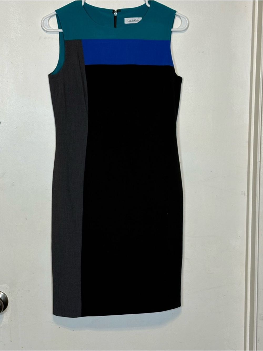 Calvin Klein Sleeveless Colorblock Straight Line Dress Black, Teal & Blue Size 2
